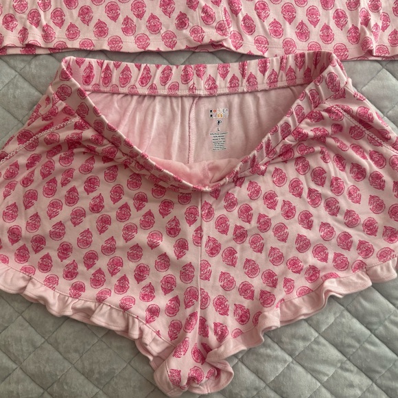 Roller Rabbit Daisy Paisley Wyatt Polo Pajamas set - Picture 4 of 4